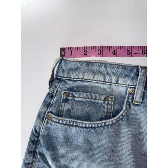 Forever 21 90s Jean Shorts Relaxed Fray Rigid Light Denim 6" Inseam Hi Rise 32 - Picture 9 of 16